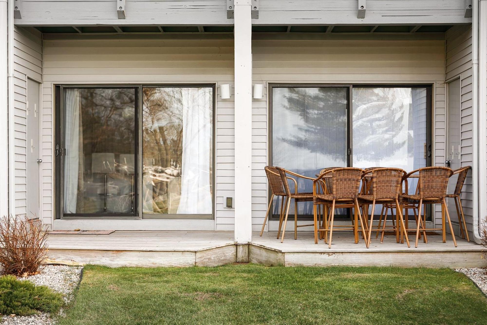Gorgeous 2 Bedroom Lake View Condo Traverse City Exteriör bild